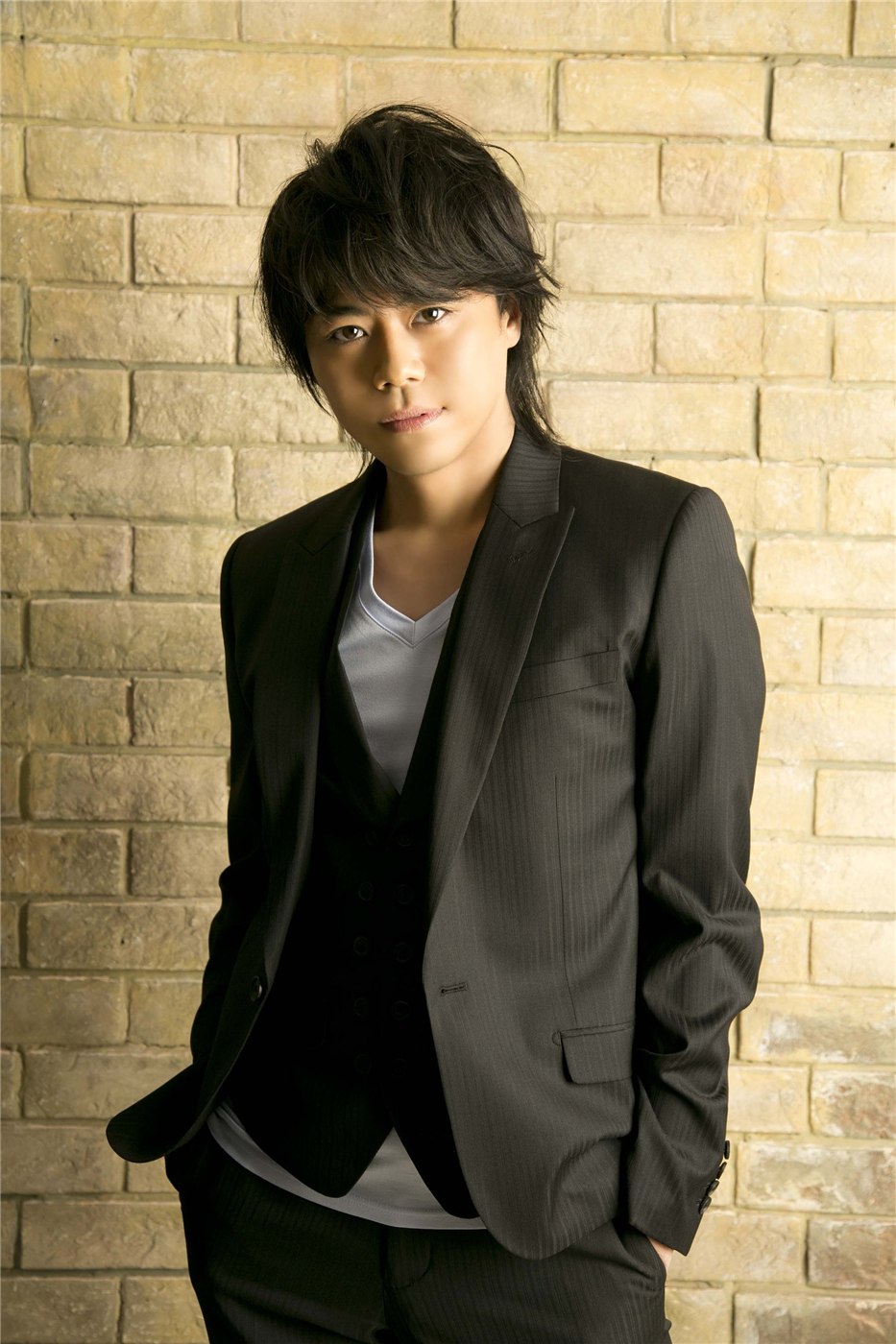 物語後半の重要人物の吹替を担当する浪川大輔。